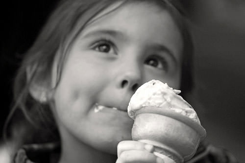 Çocukların yaz aşkı dondurma