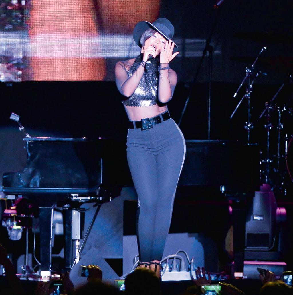 Dünyaca ünlü yıldız İstanbul'da konser verdi