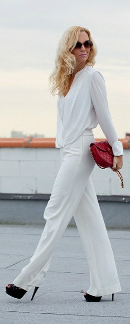 Beyaz pantolon kombinleri