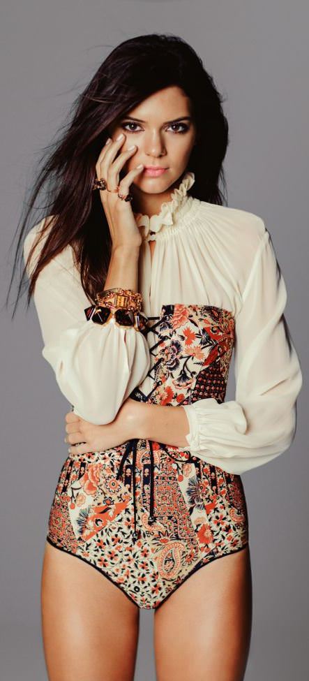 Kendall Jenner ablasının izinde...