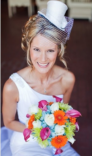 Düğünlerde duvak yerine şapka