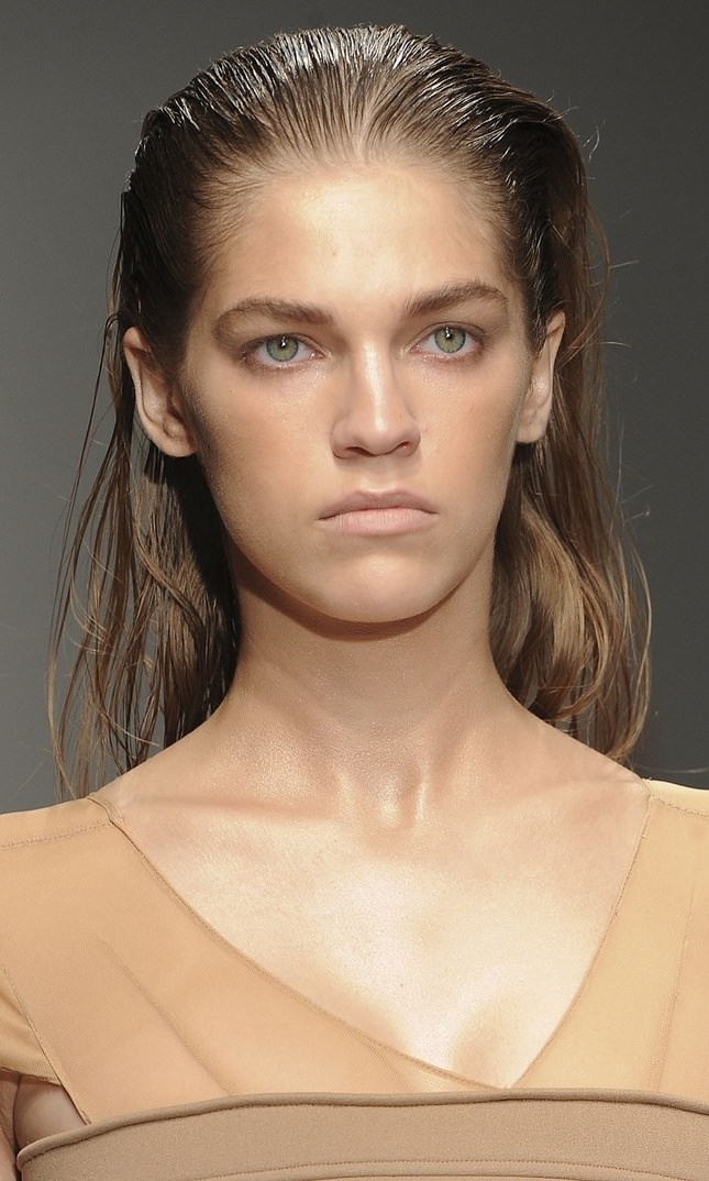 Yağlı saç görünümünden kurtulun!