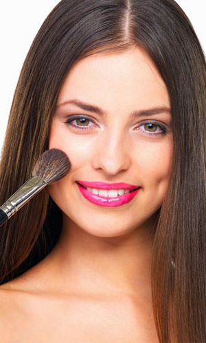 Her kadının çantasında bulunması gerekenler