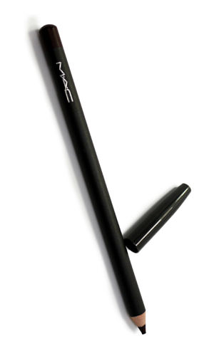 Her kadının çantasında bulunması gerekenler