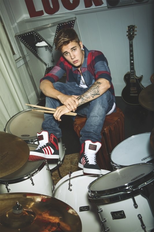 Justin Adidas Neo'nun kataloğunda