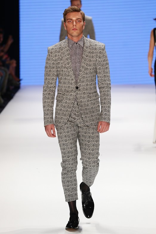 14 Şubat'ta Hakan Akkaya'nın tasarım tutkusuyla aşkınızı ateşleyin!