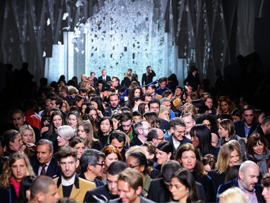 Paris Moda Haftası'nda sonbahar / kış 2014