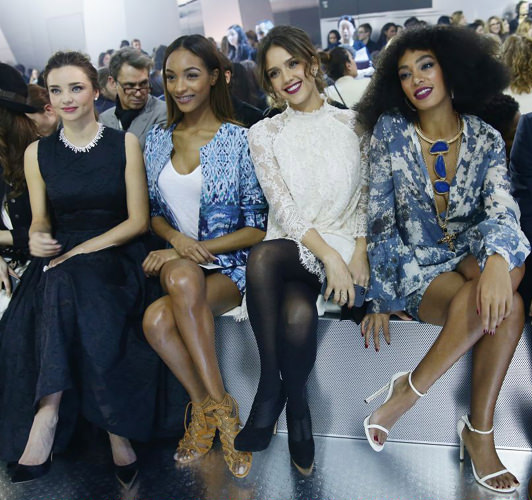 Paris Moda Haftası'nda sonbahar / kış 2014