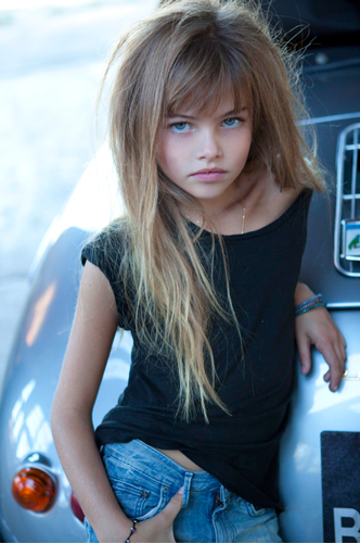 12 yaşındaki model Thylane Blondeau, yine tartışma konusu