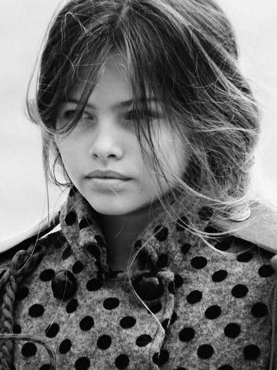 12 yaşındaki model Thylane Blondeau, yine tartışma konusu