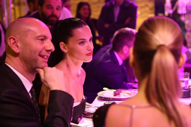 Adriana Lima, Veet partisi için Türkiye'deydi