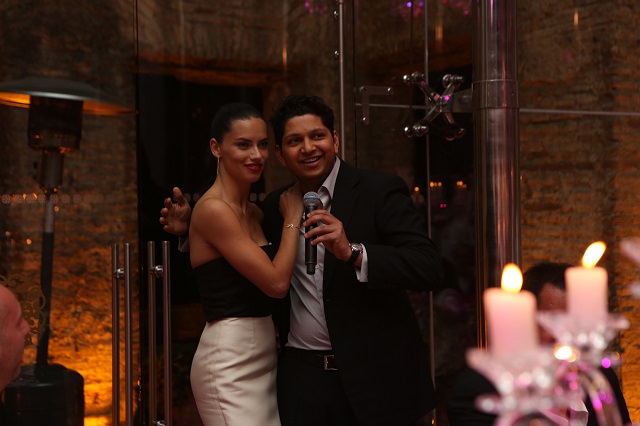 Adriana Lima, Veet partisi için Türkiye'deydi