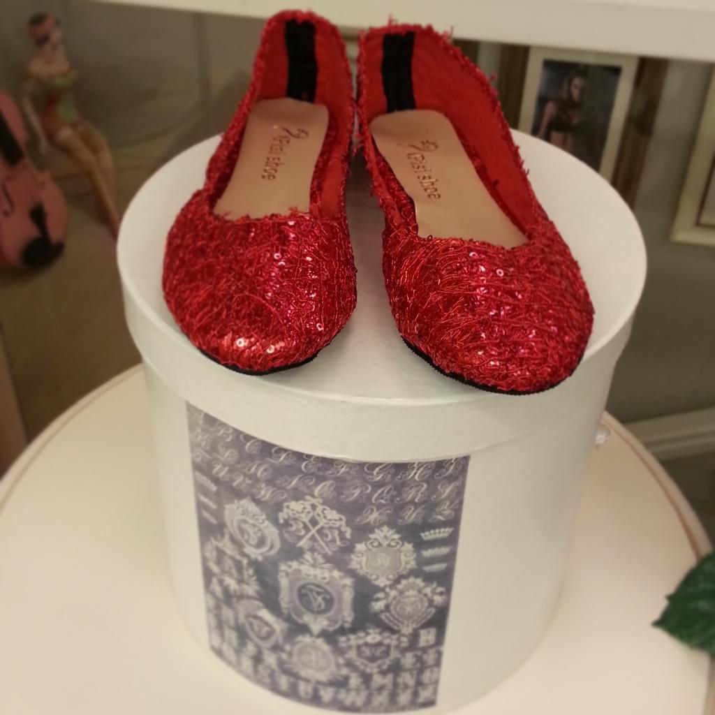 Topuklu ayakkabı acısına deva olan ayakkabı: Pisi Shoe