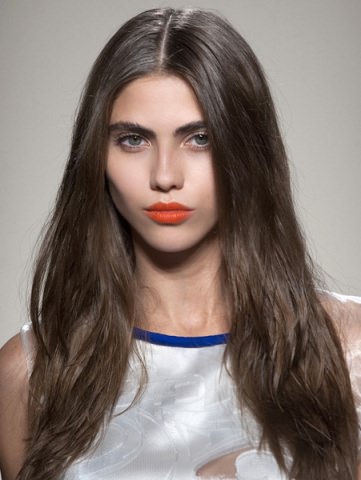 Dudaklarda turuncu etkisi