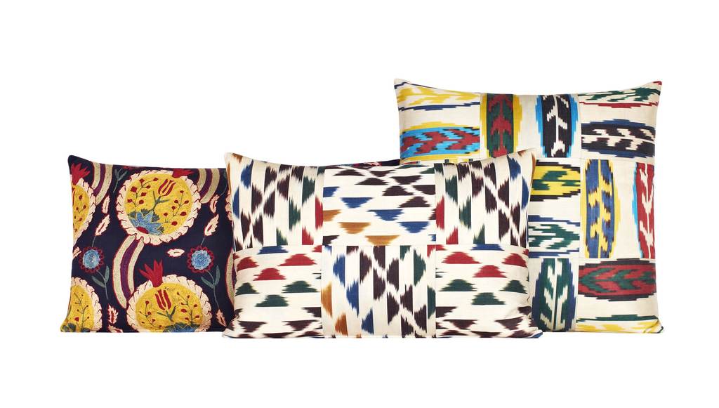 Annelere en özel hediye Yastık By Rıfat Özbek’te