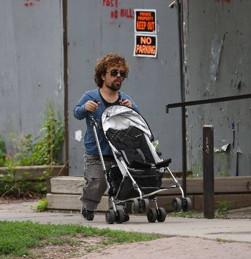 En karizmatik cüce baba: Peter Dinklage