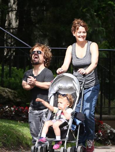 En karizmatik cüce baba: Peter Dinklage