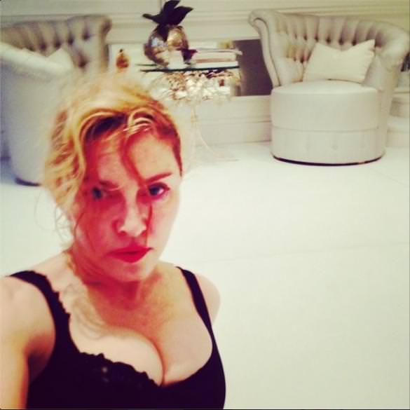 Selfie çılgınlığı Madonna'yı vurdu!