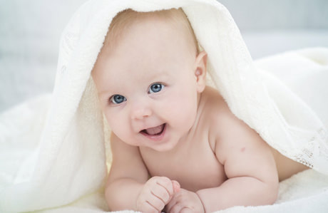 Bebeklerin vücut dili