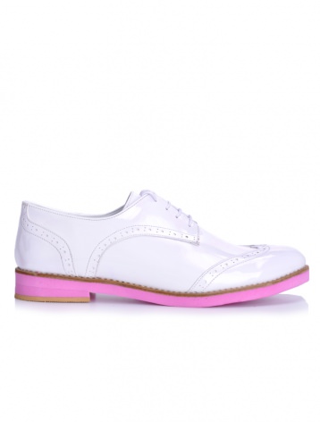 Rengarenk ayakkabılar Mecrea’da!