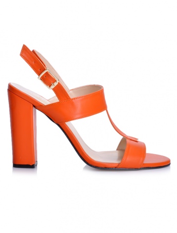 Rengarenk ayakkabılar Mecrea’da!