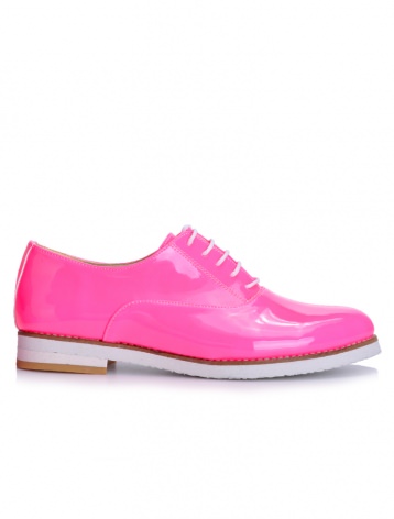 Rengarenk ayakkabılar Mecrea’da!