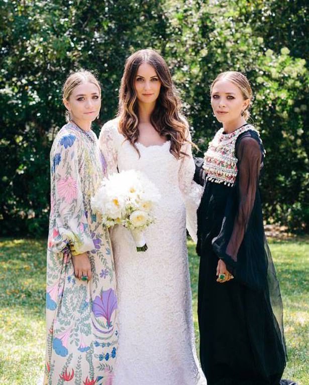 Mary Kate ve Ashley Olsen'dan ilk gelinlik!