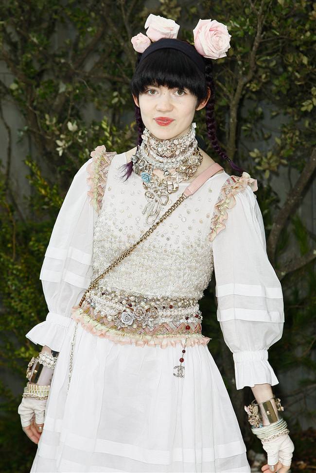 Ünlülerden 2014 kolye modası!