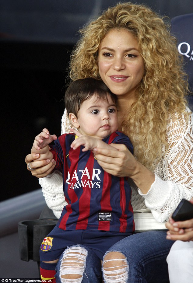 Shakira ikinci bebeğe hamile