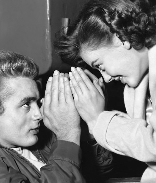 Bazı adamlar hızlıdır, asidir ve erken ölür... 