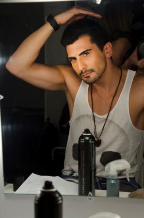 Hakan Akkaya backstage, MBFWI