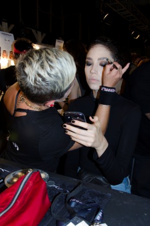 Hakan Akkaya backstage, MBFWI