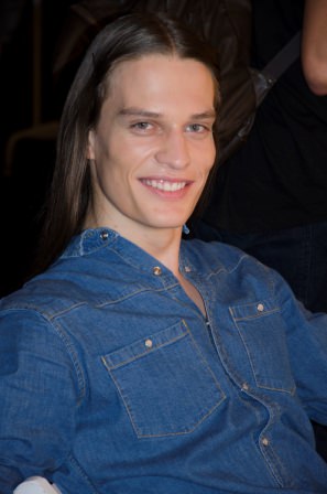 Hakan Akkaya backstage, MBFWI