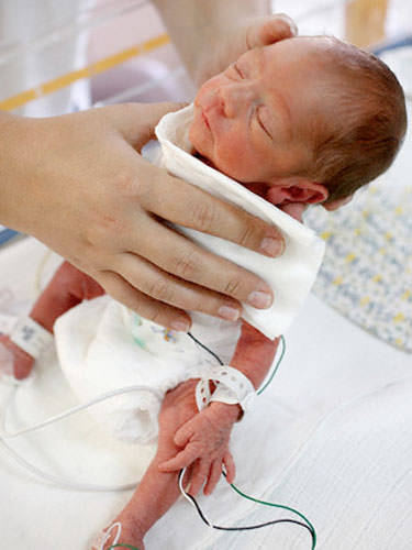 Prematüre bebek bakımı nasıl olmalı? 