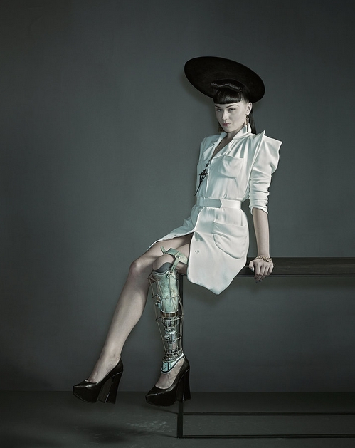 Biyonik şarkıcı Viktoria Modesta