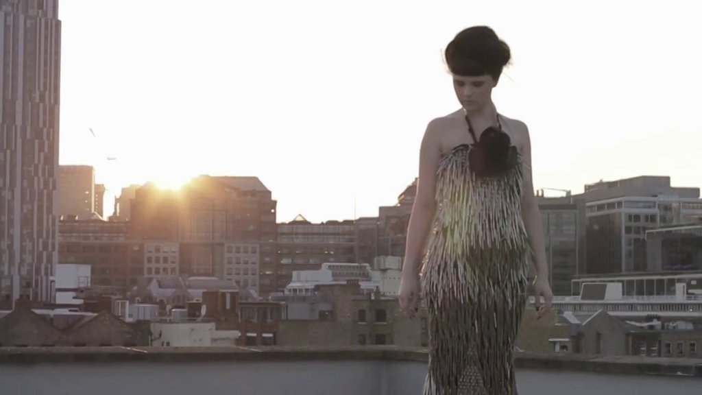 Biyonik şarkıcı Viktoria Modesta