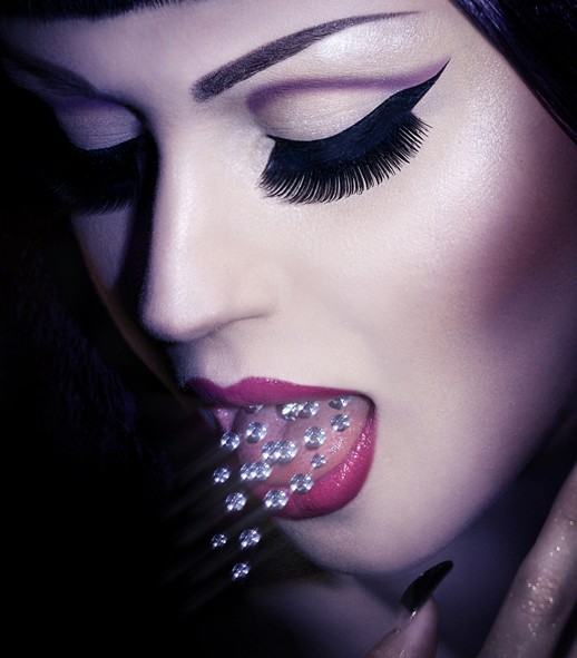 Biyonik şarkıcı Viktoria Modesta