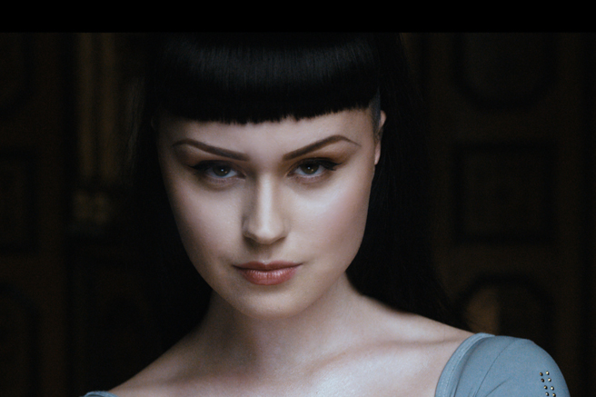 Biyonik şarkıcı Viktoria Modesta