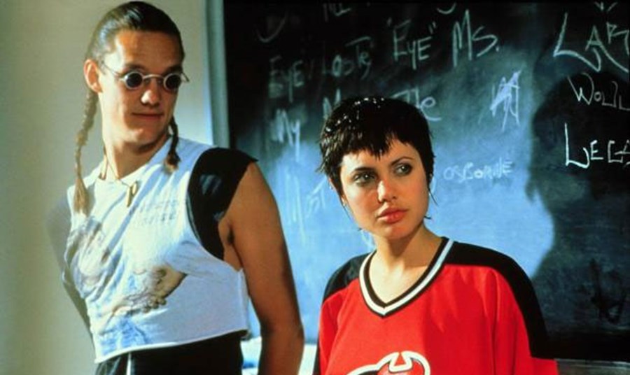 19 yaşında Angelina Jolie 