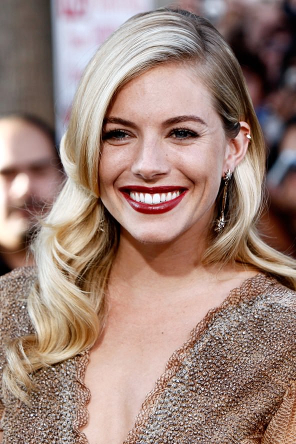 Hangi saçla Sienna Miller? 
