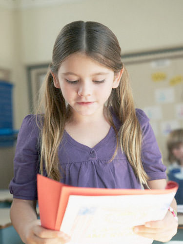 Çocuklarınızın karnelerini sosyal medyada paylaşmayın