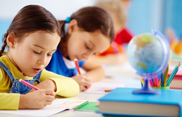 Çocuklarınızın karnelerini sosyal medyada paylaşmayın