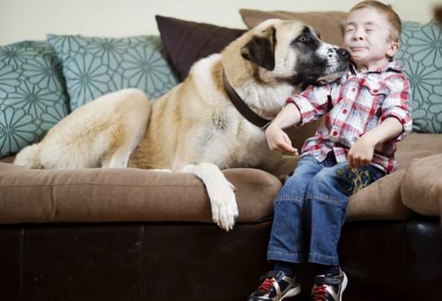 Bir çocuk ve köpeğin ilham verici gerçek hikayesi…