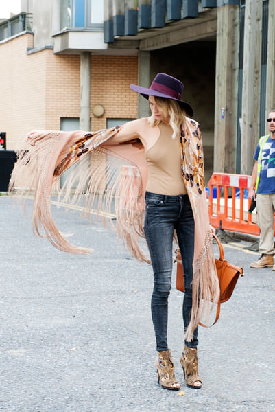 Sokak stili 2015-16 Sonbahar/Kış, Londra Moda Haftası