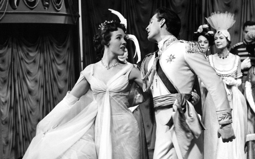 Sonsuz aşkın masalıyla yeniden... 