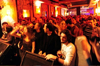 İstanbul’da gidilecek en iyi rock barlar