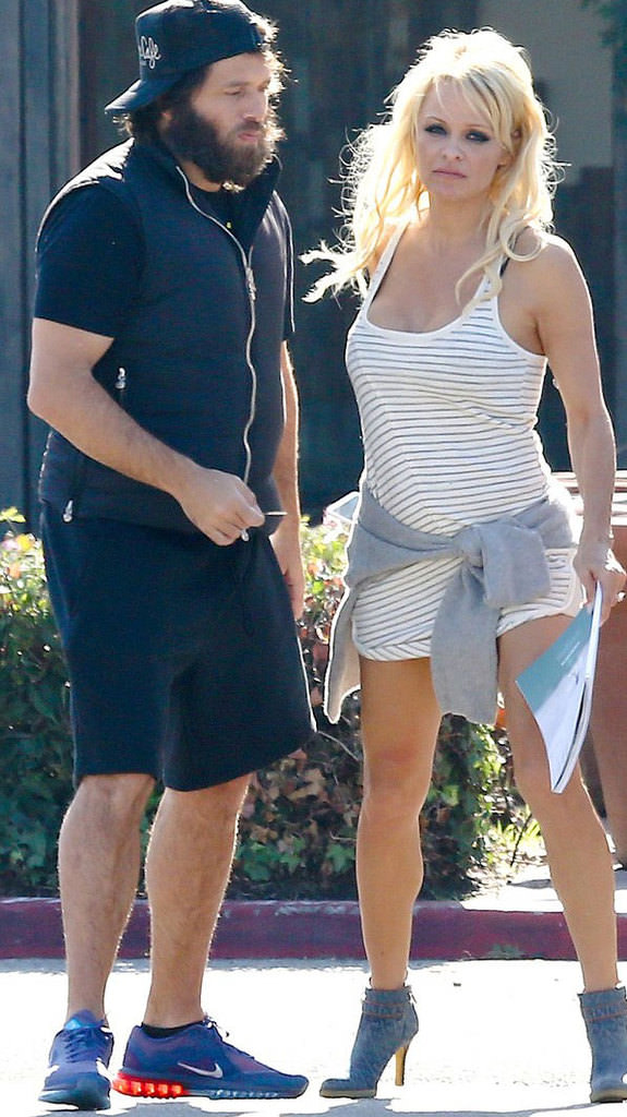 Pamela Anderson neden boşanıyor? 