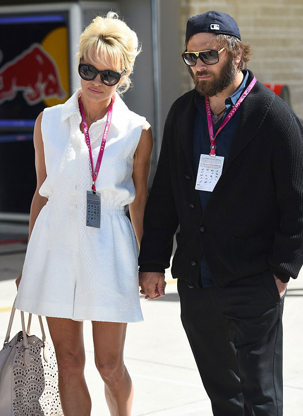 Pamela Anderson neden boşanıyor? 