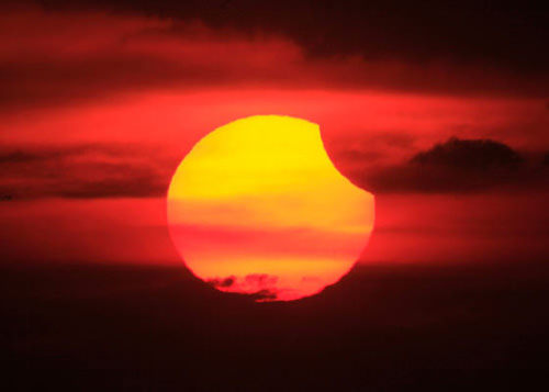 Güneş tutulması ne zaman başlayacak? Nasıl izlenebilir?