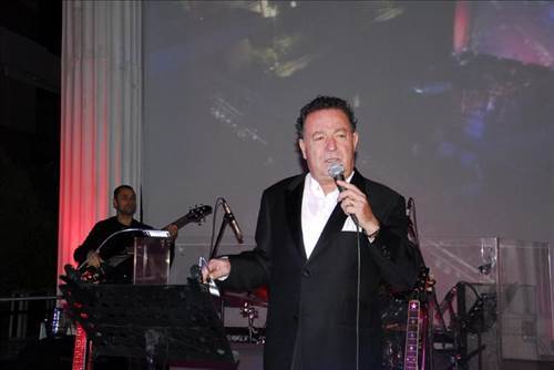 Kayahan'ın ölümü ünlüleri yasa boğdu